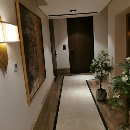 Apartamento شقة فاخرة بالقرب من البوليفارد A13